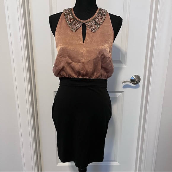 Forever 21 Dresses & Skirts - NWT Halter Bodycon Midi Dress w/ Beaded Collar